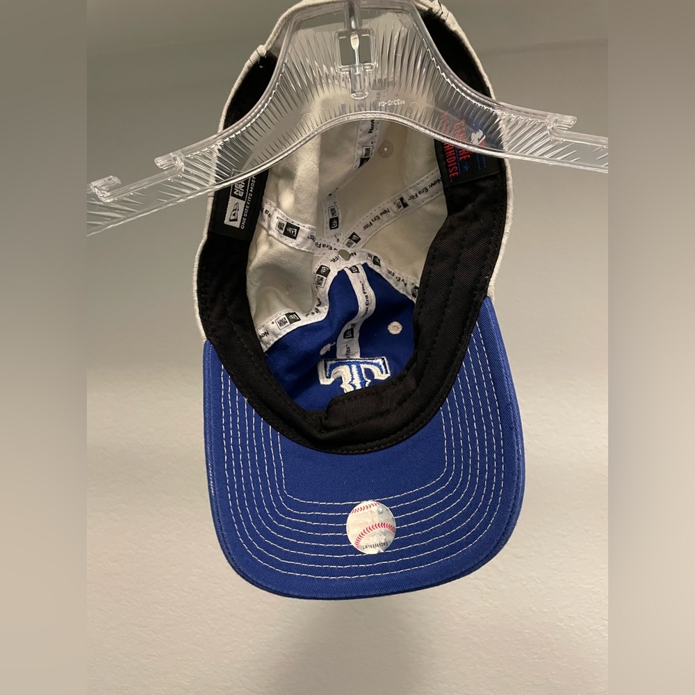 Texas Rangers hat - Picture 2 of 3